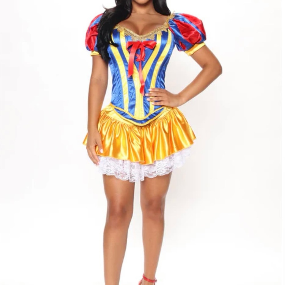 Adult Women’s Deathly Apple Princess 3 Piece Set in Size Large